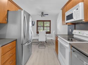 10 Southport Lane B, Boynton Beach FL 33436