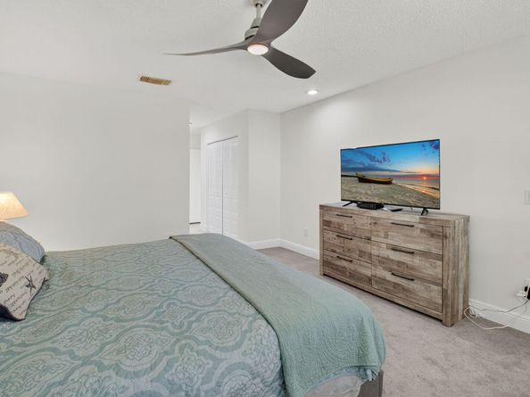 10 Southport Lane B, Boynton Beach FL 33436