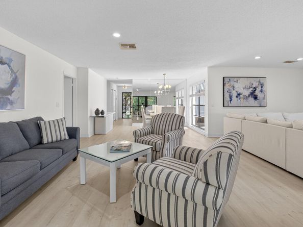 10 Southport Lane B, Boynton Beach FL 33436