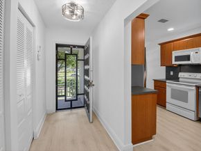 10 Southport Lane B, Boynton Beach FL 33436