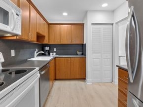 10 Southport Lane B, Boynton Beach FL 33436