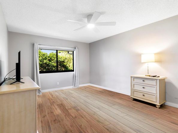 17137 Waterbend Drive 201, Jupiter FL 33477