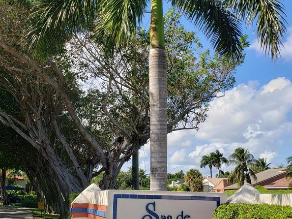 380 NW 67th Street 207, Boca Raton FL 33487