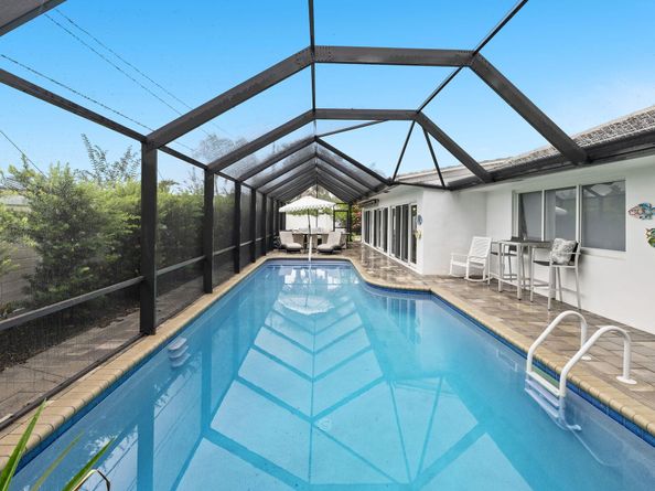 2409 NE 37th St, Fort Lauderdale FL 33308