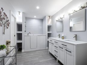 2409 NE 37th St, Fort Lauderdale FL 33308