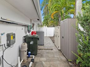 2409 NE 37th St, Fort Lauderdale FL 33308