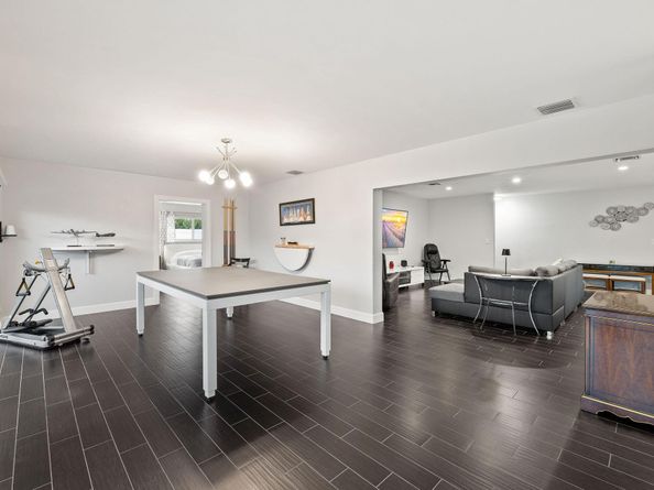 2409 NE 37th St, Fort Lauderdale FL 33308