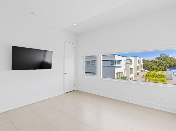 1208 Lake Avenue, West Palm Beach FL 33401