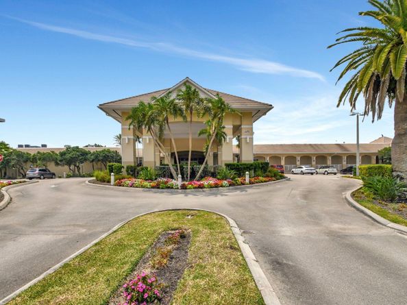 6869 Fountains Cir 6869, Lake Worth FL 33467