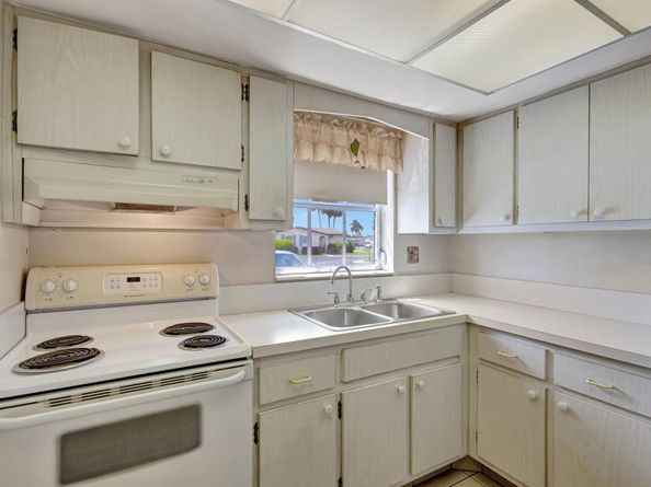 2966 Ashley Drive E I, West Palm Beach FL 33415