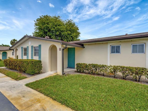 2966 Ashley Drive E I, West Palm Beach FL 33415