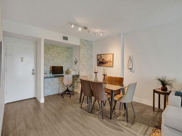 4200 Hillcrest Dr 717, Hollywood FL 33021