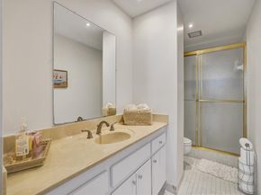 4200 Hillcrest Dr 717, Hollywood FL 33021