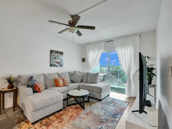 4200 Hillcrest Dr 717, Hollywood FL 33021