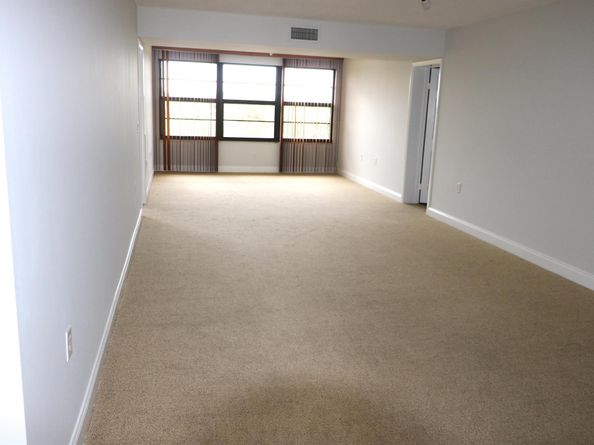 3507 Village Boulevard 401, West Palm Beach FL 33409