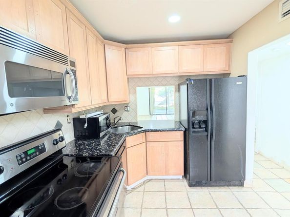 860 SE 6th Avenue 205, Deerfield Beach FL 33441