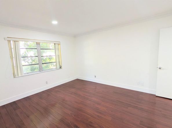 860 SE 6th Avenue 205, Deerfield Beach FL 33441