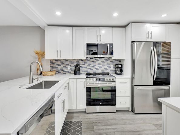 2805 SW 22nd Avenue 2050, Delray Beach FL 33445