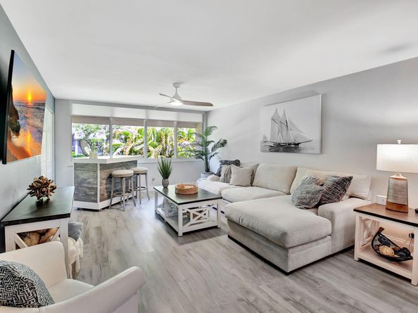 2805 SW 22nd Avenue 2050, Delray Beach FL 33445