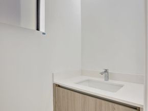 4208 NE 7th Ter 8, Oakland Park FL 33334