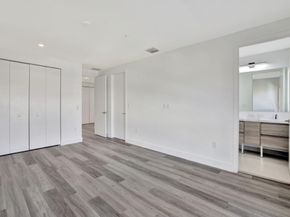 4208 NE 7th Ter 8, Oakland Park FL 33334