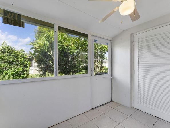 5243 Cresthaven Boulevard F, West Palm Beach FL 33415