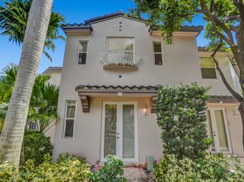 1900 Oceanwalk Ln