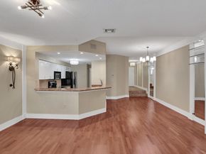 1900 Oceanwalk Ln 115, Pompano Beach FL 33062
