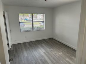 871 NE 207th Ter 102, Miami FL 33179