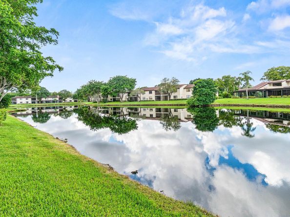 21693 Arriba Real 24B, Boca Raton FL 33433