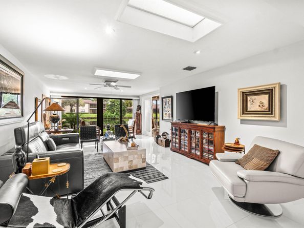 21693 Arriba Real 24B, Boca Raton FL 33433