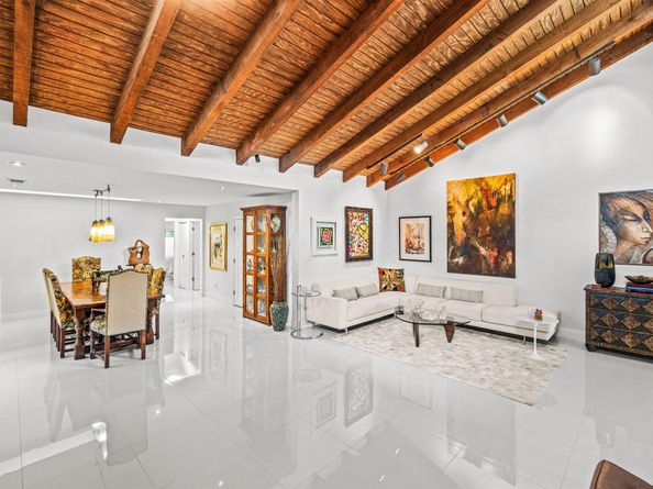 21693 Arriba Real 24B, Boca Raton FL 33433