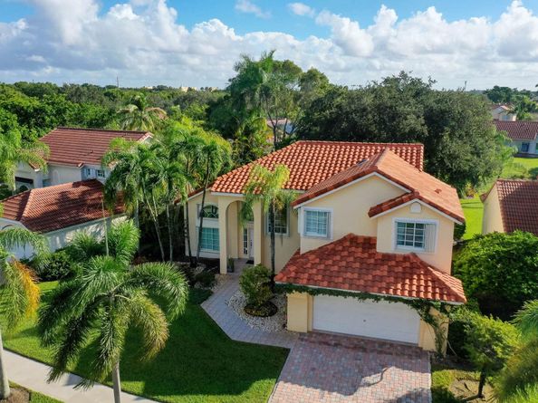 524 Water Pt, Weston FL 33326