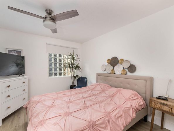 524 Water Pt, Weston FL 33326