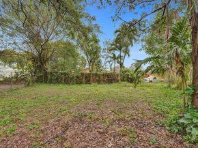 5025 SW 22nd St, Hollywood FL 33023