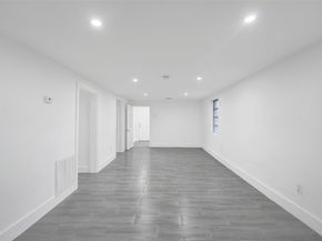 5025 SW 22nd St, Hollywood FL 33023