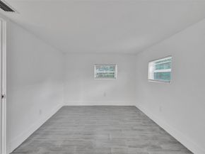 5025 SW 22nd St, Hollywood FL 33023