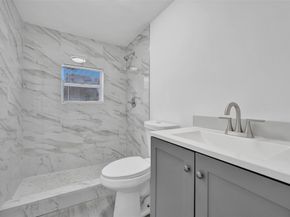 5025 SW 22nd St, Hollywood FL 33023