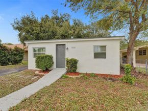 5025 SW 22nd St, Hollywood FL 33023