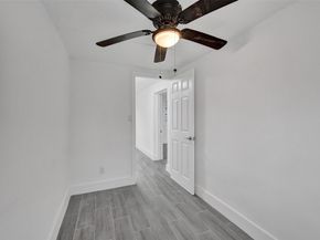 5025 SW 22nd St, Hollywood FL 33023