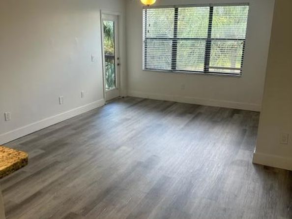 4561 W Mcnab Road 25, Pompano Beach FL 33069