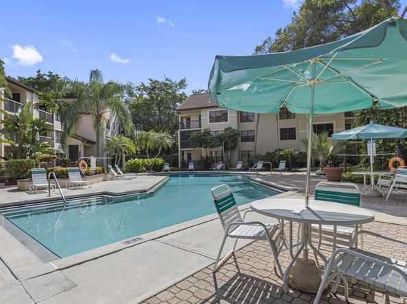 4561 W Mcnab Road 25, Pompano Beach FL 33069