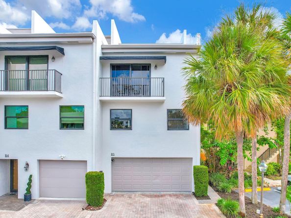 3000 NE 8th Ter B5, Oakland Park FL 33334