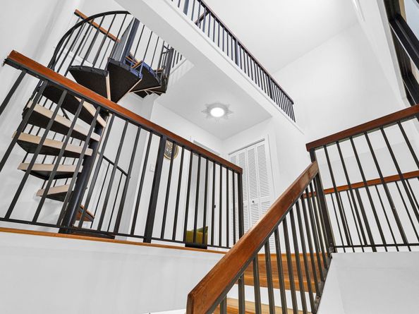 3000 NE 8th Ter B5, Oakland Park FL 33334