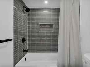 3000 NE 8th Ter B5, Oakland Park FL 33334