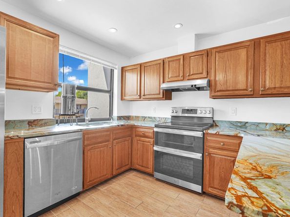 3000 NE 8th Ter B5, Oakland Park FL 33334