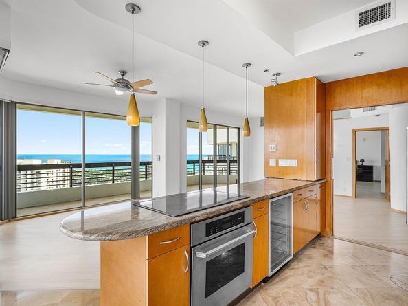 3500 Mystic Pointe Drive Ph4, Aventura FL 33180