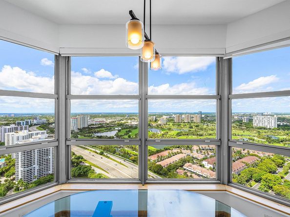 3500 Mystic Pointe Drive Ph4, Aventura FL 33180