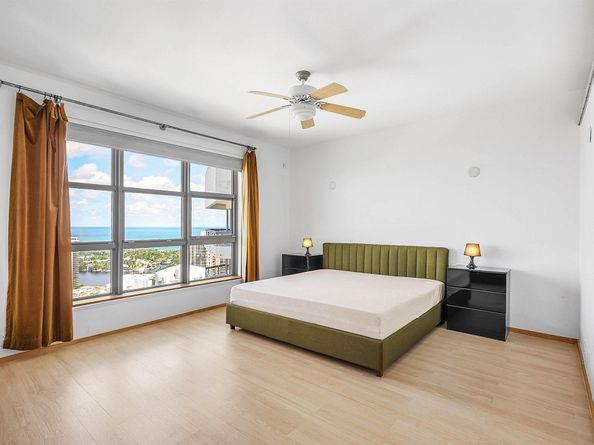 3500 Mystic Pointe Drive Ph4, Aventura FL 33180