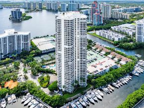 3500 Mystic Pointe Drive Ph4, Aventura FL 33180